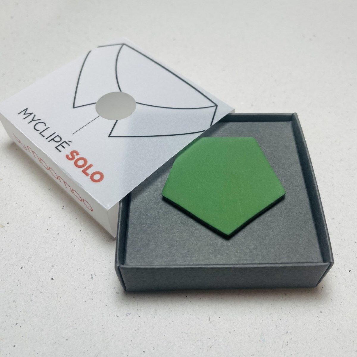 SOLO PENTAGON OLIVE GREEN
